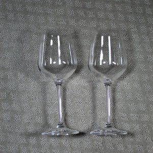 Set of 2 Rona Slovakia 8.75” Wine Glasses